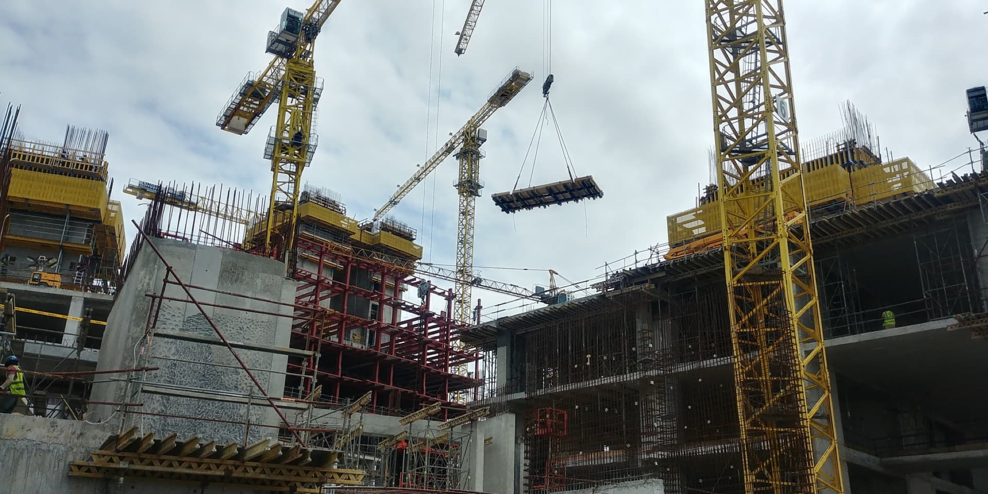 Azuri Towers — site photo 1