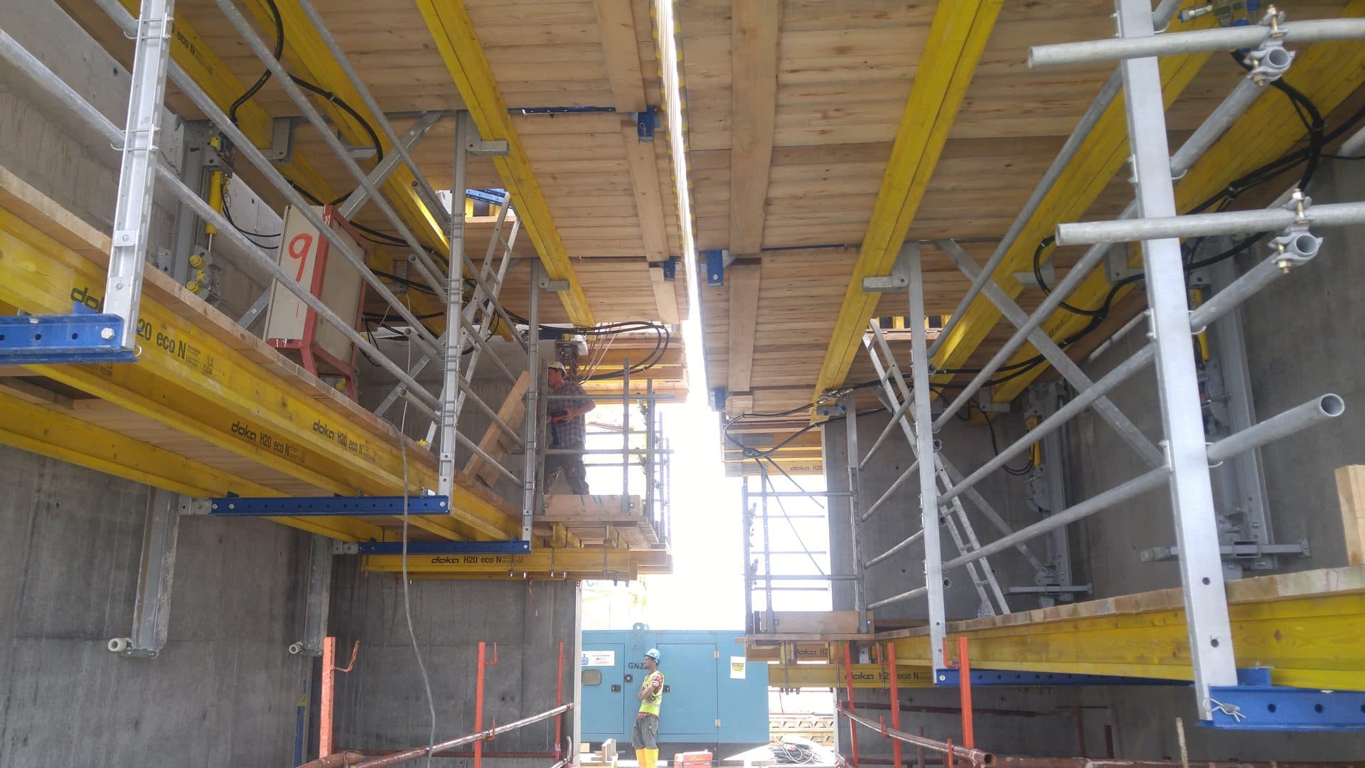 Hydraulic Climbing Formwork – Azuri Towers