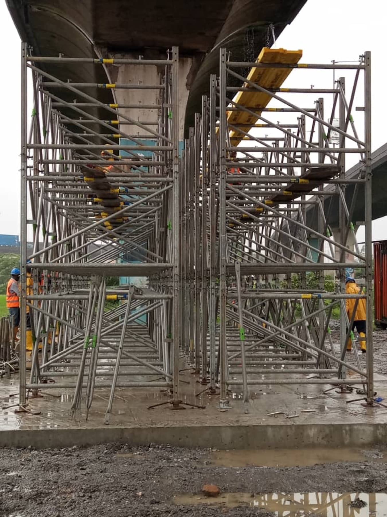 Rental shoring and scaffolding systems on site