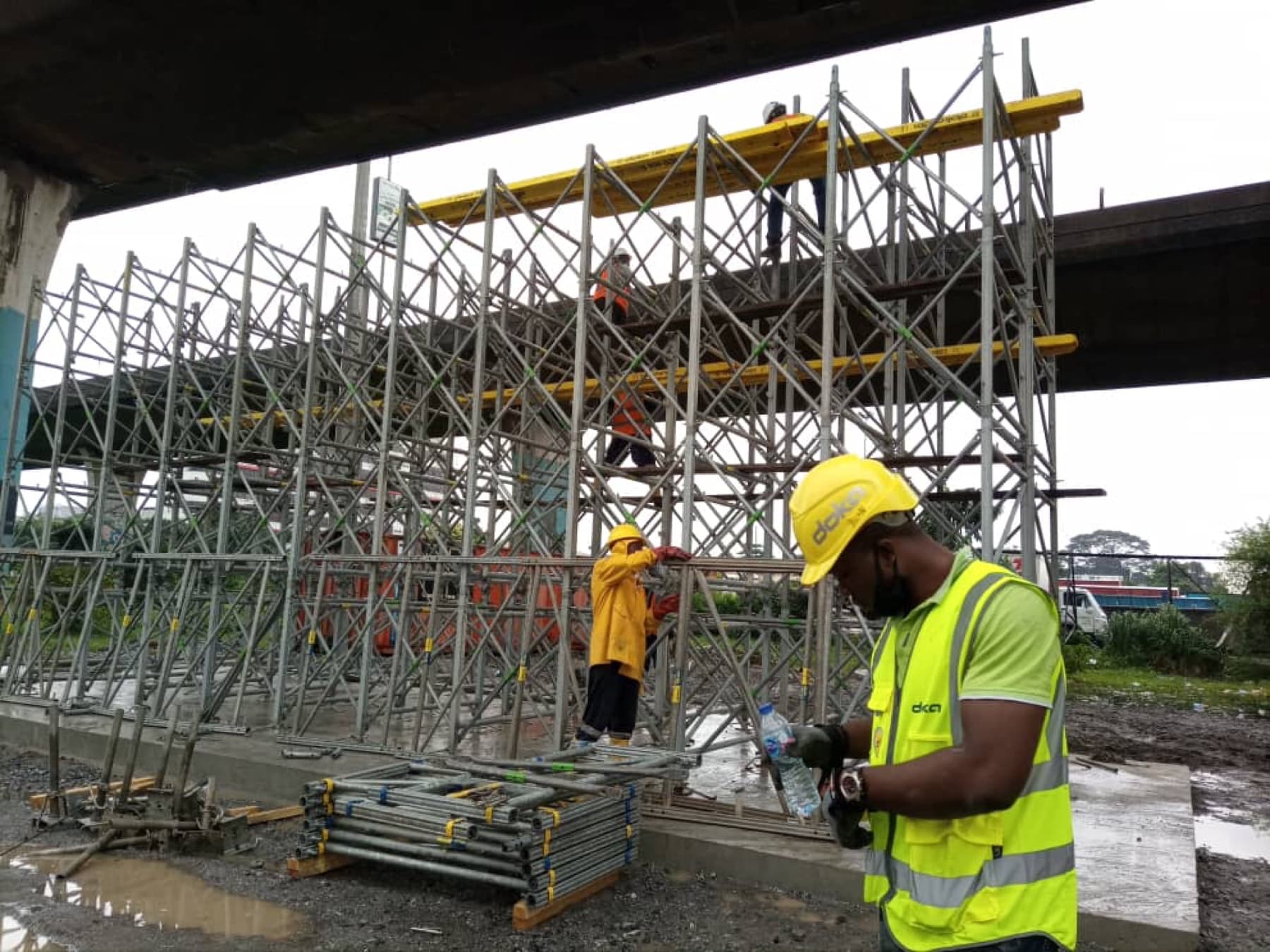 Rental shoring and scaffolding systems on site